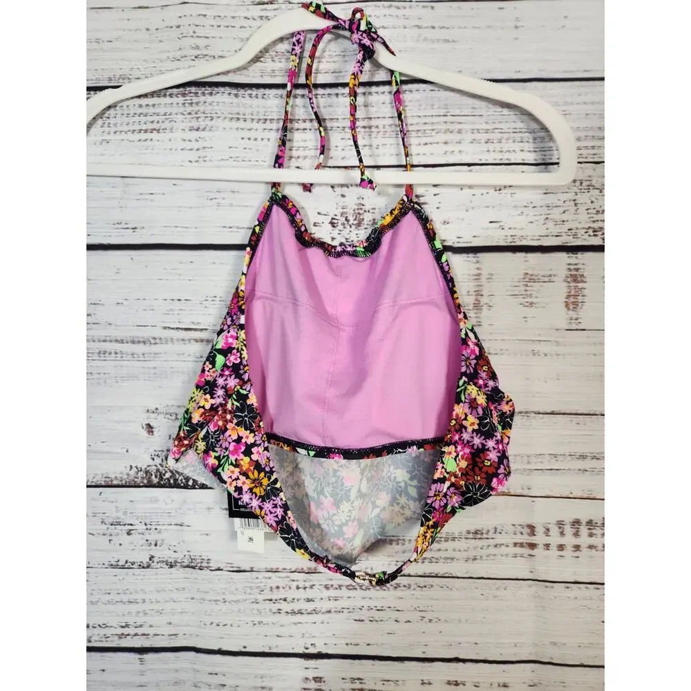 California Waves Juniors size large Handkerchief swim large